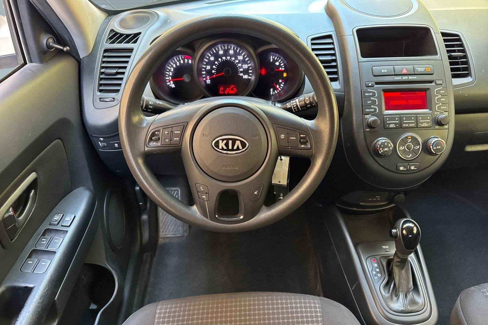 Used 2012 Kia Soul FWD image 26