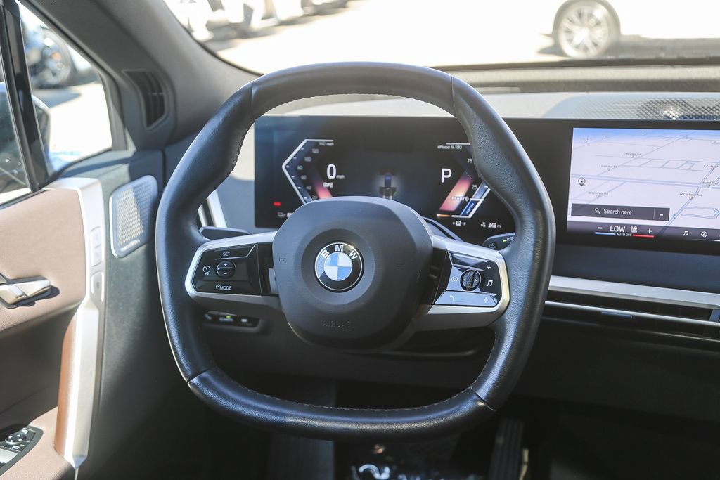 Used 2026 BMW iX xDrive45 w/ Premium Package AWD/4WD image 11