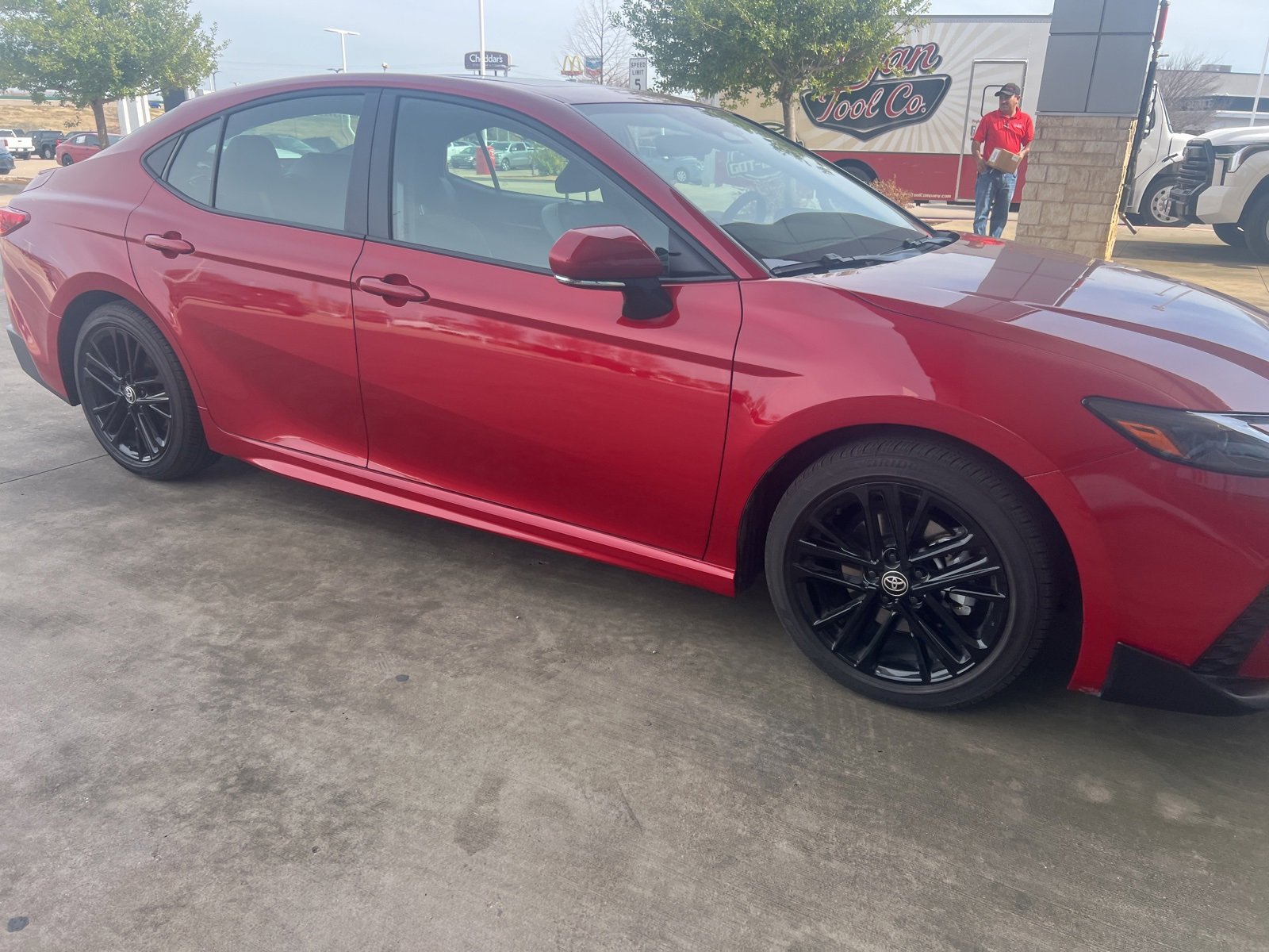 Used 2025 Toyota Camry SE image 12