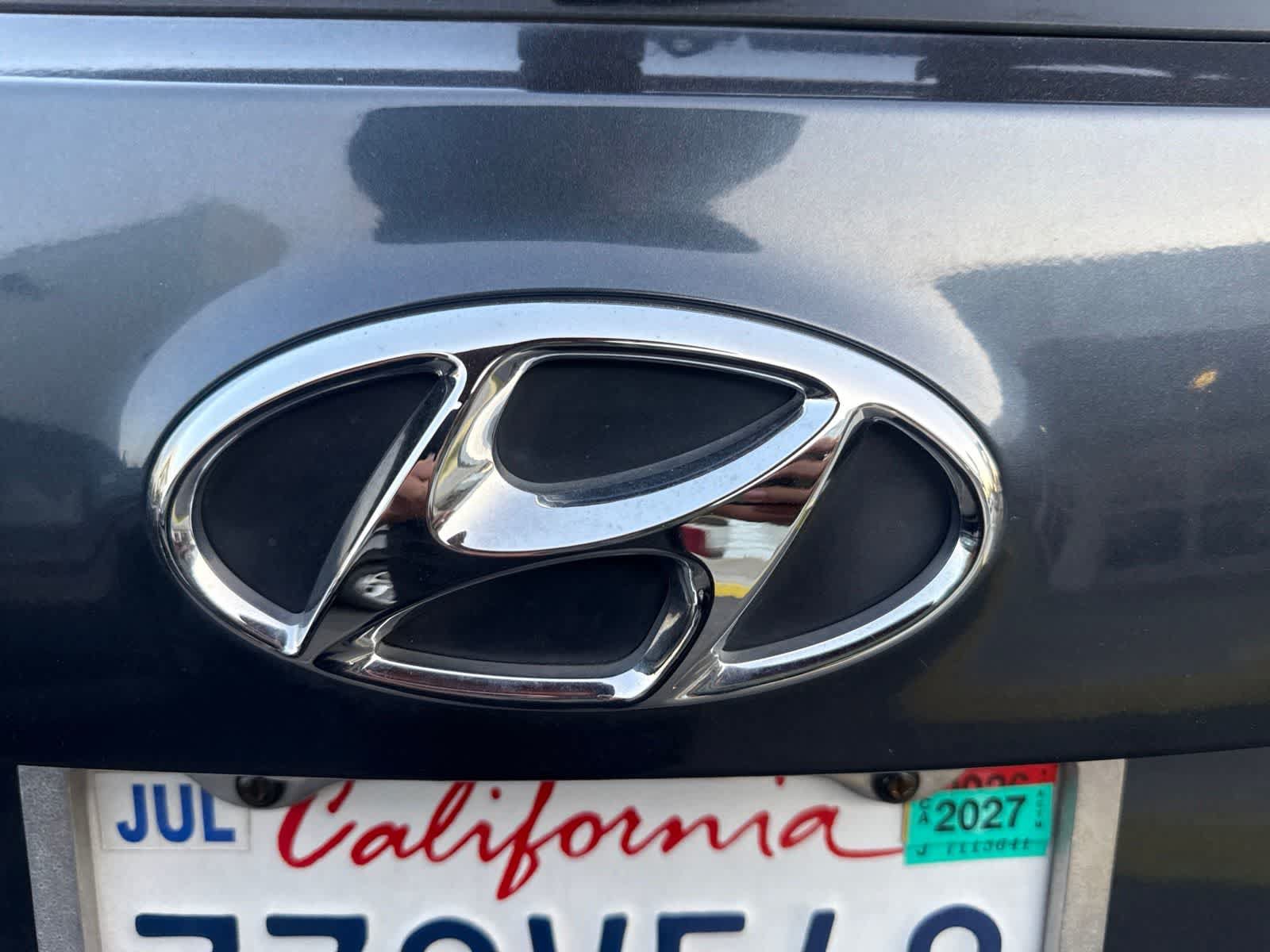 Used 2017 Hyundai Santa Fe Sport FWD image 14