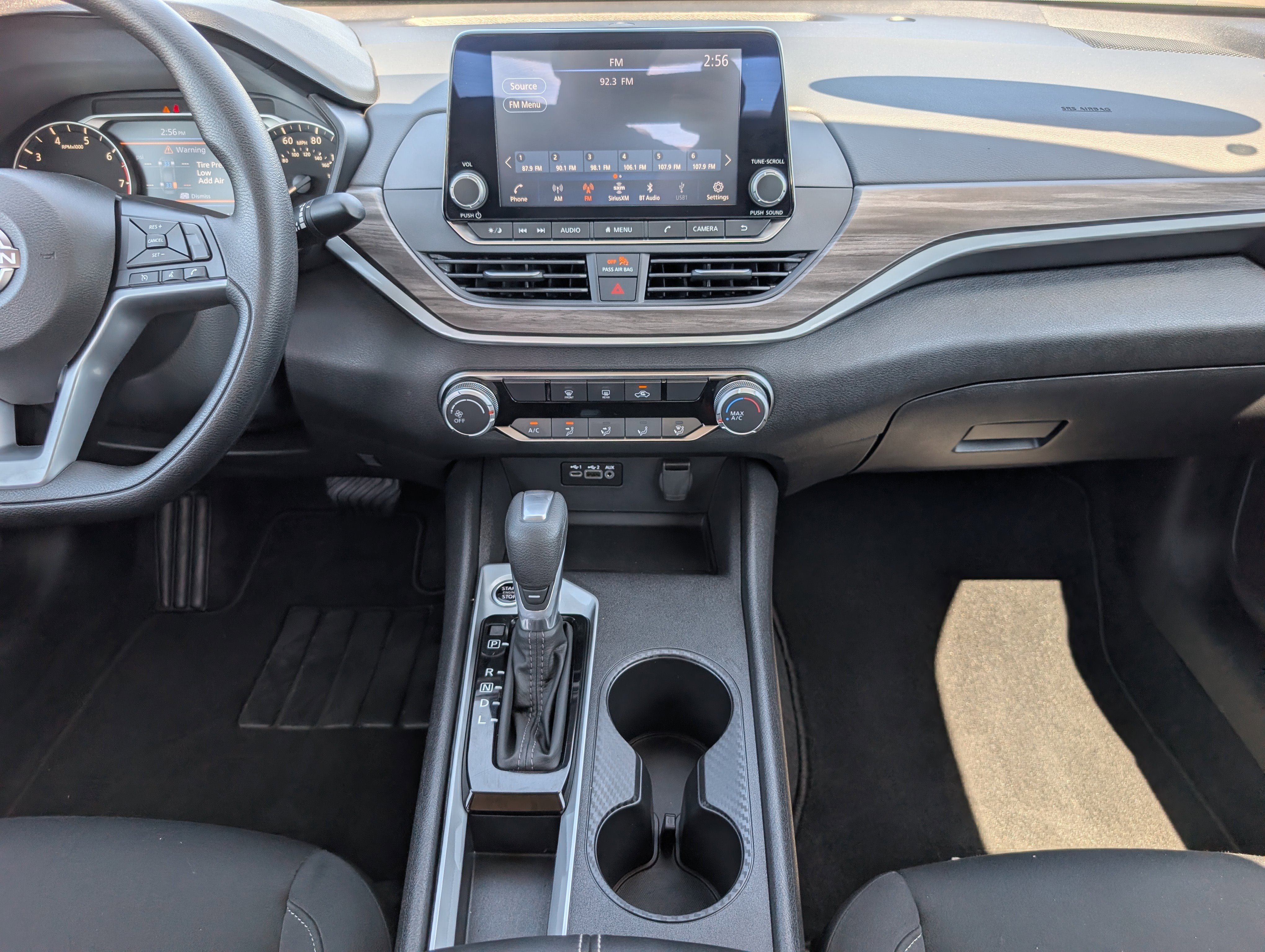 Used 2025 Nissan Altima 2.5 SV FWD image 7
