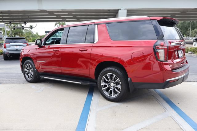 Used 2021 Chevrolet Suburban LT w/ LT Signature Package RWD image 5