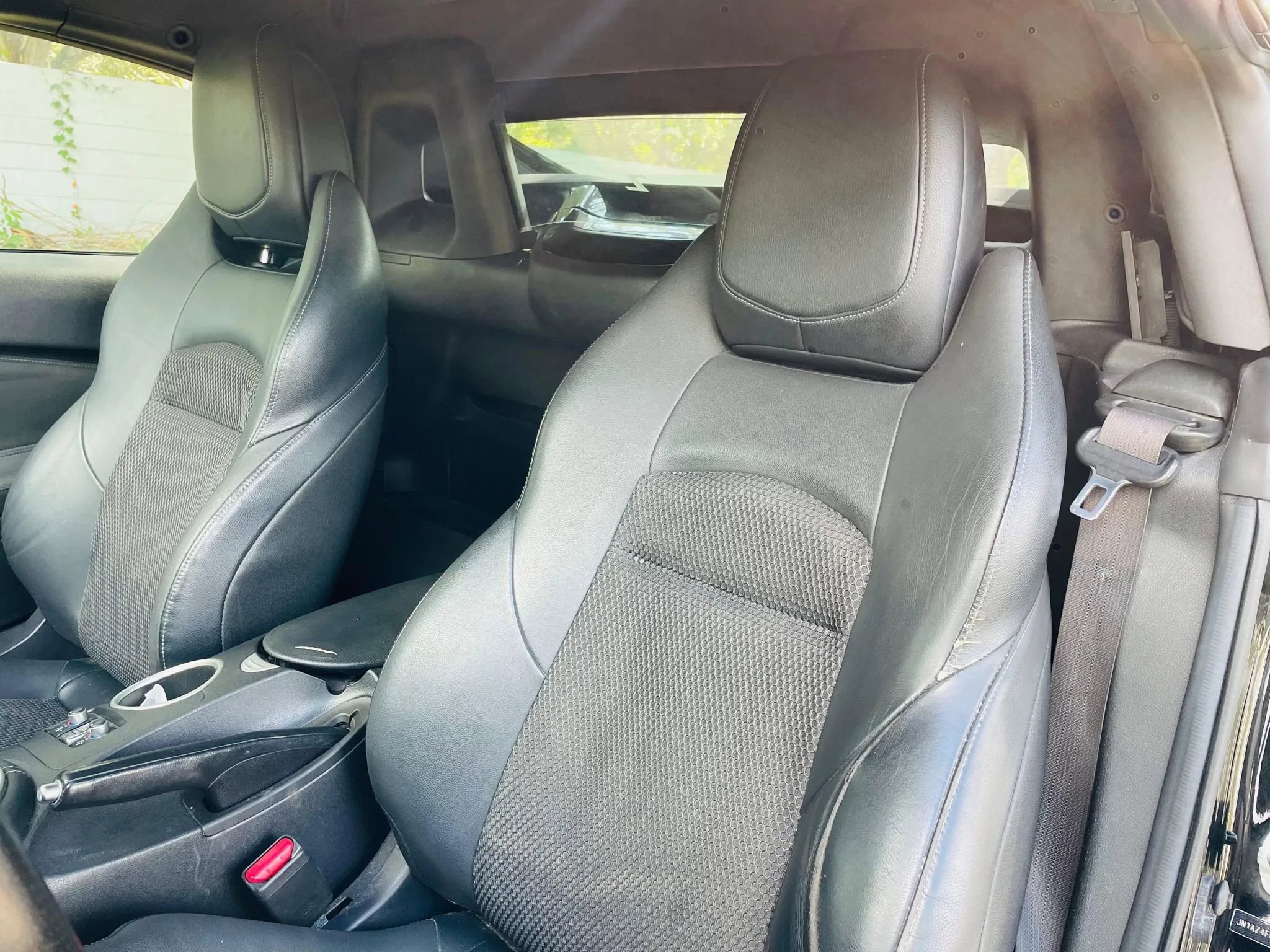 Used 2018 Nissan 370Z Touring image 11