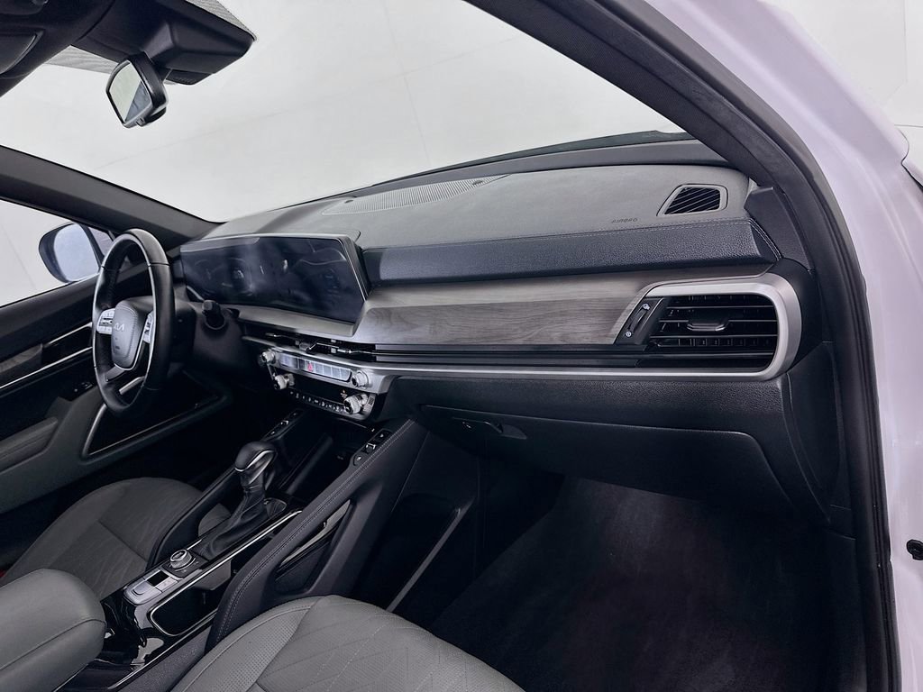 Used 2023 Kia Telluride EX X-Line image 32