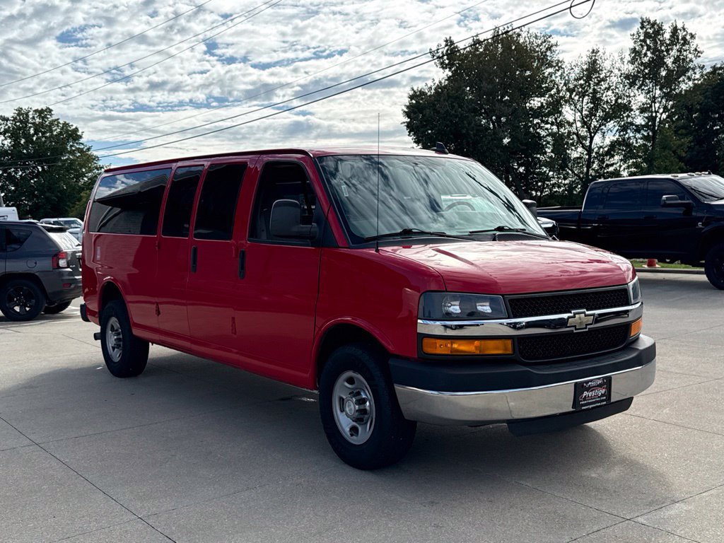 Used 2016 Chevrolet Express 3500 LT w/ LT Preferred Equipment Group RWD image 18