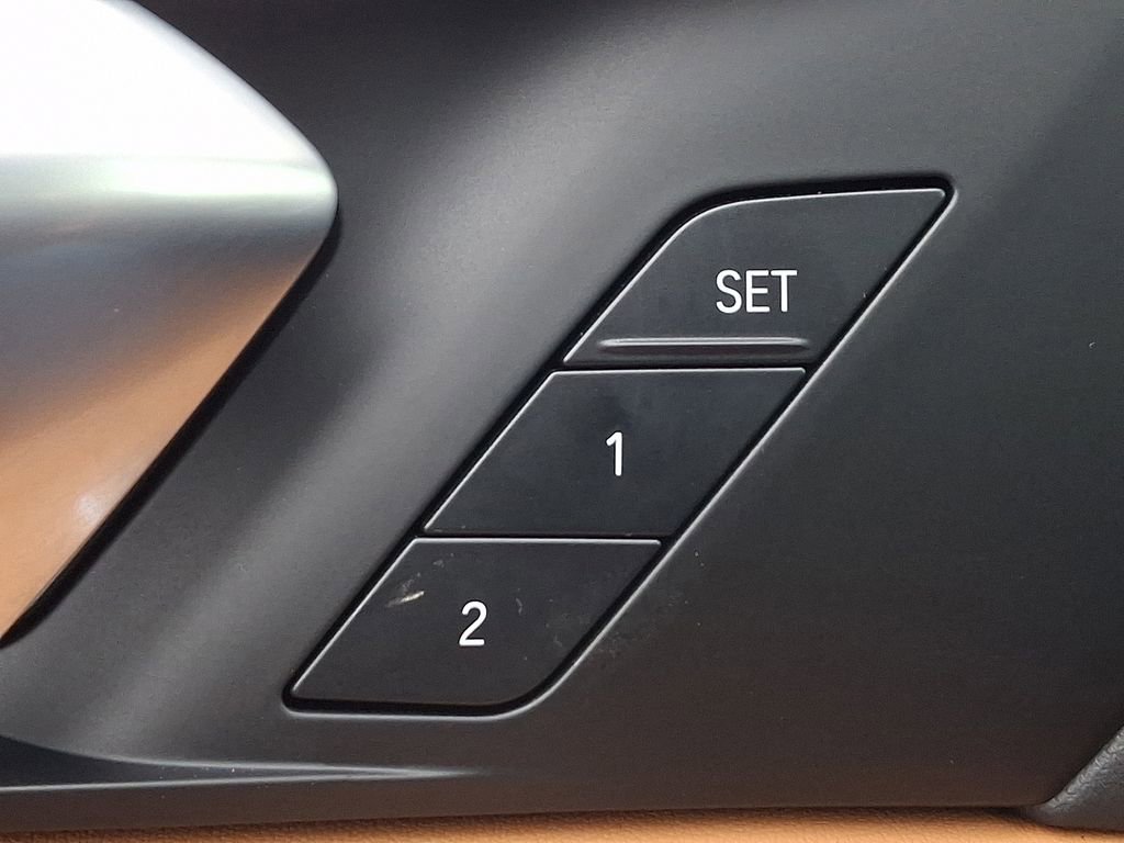 Used 2026 BMW X5 xDrive40i w/ M Sport Package image 29