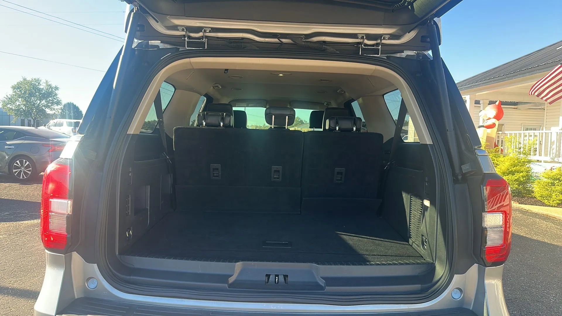 Used 2022 Ford Expedition Max XLT image 19