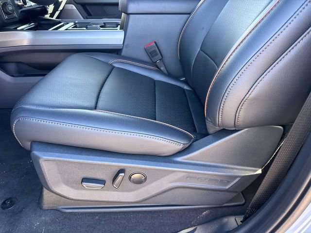 New 2026 Ford F250 Lariat w/ Black Appearance Package image 19