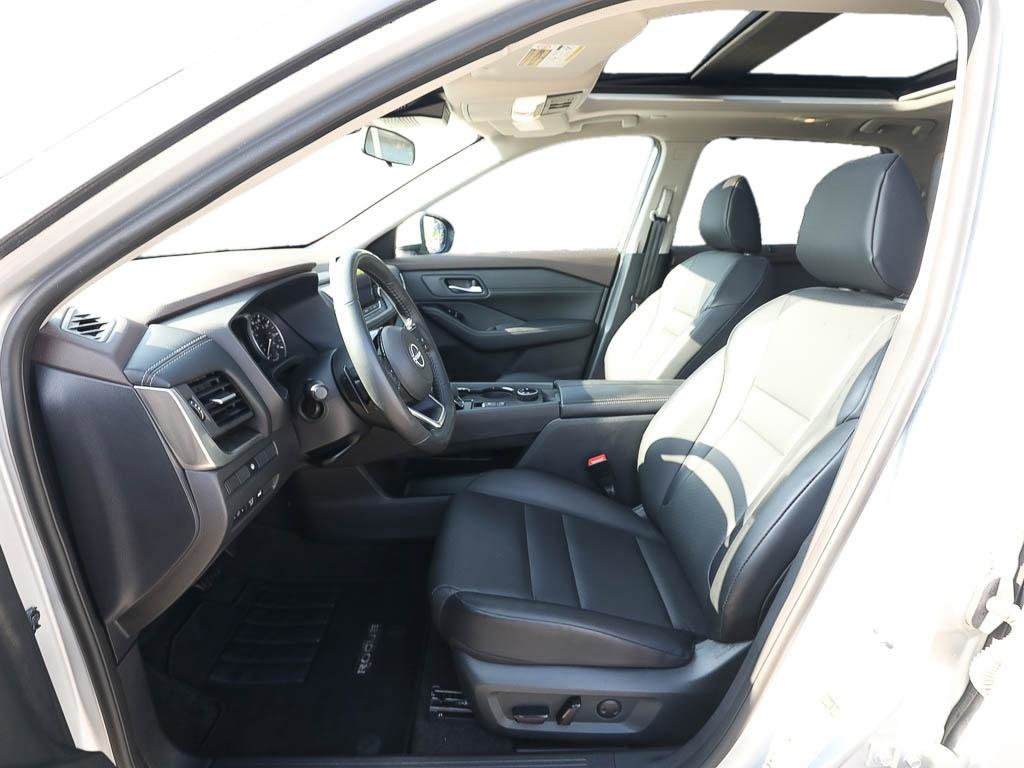 Used 2023 Nissan Rogue SV w/ SV Premium B Package AWD/4WD image 12