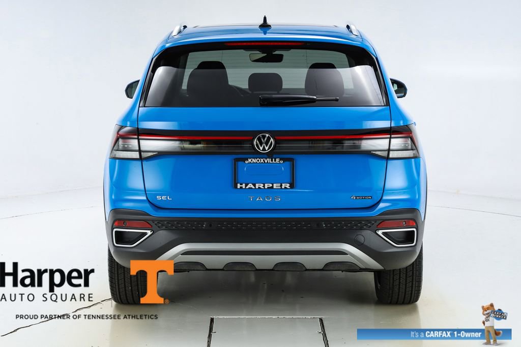 Used 2025 Volkswagen Taos SEL image 8