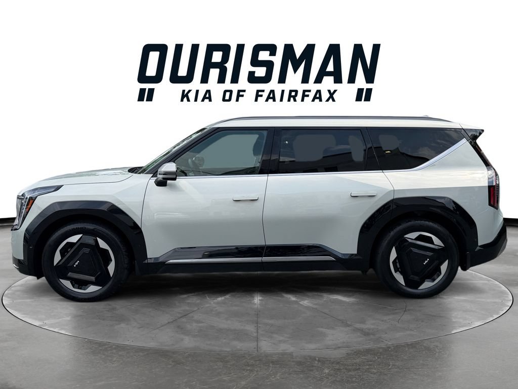 Used 2024 Kia EV9 Land AWD/4WD image 3