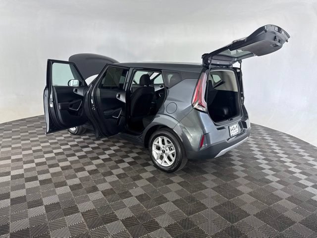 Certified 2025 Kia Soul LX FWD image 18