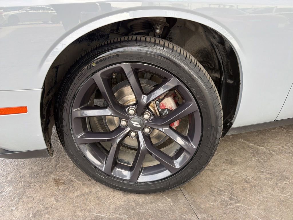 Used 2021 Dodge Challenger SXT w/ Blacktop Package image 5