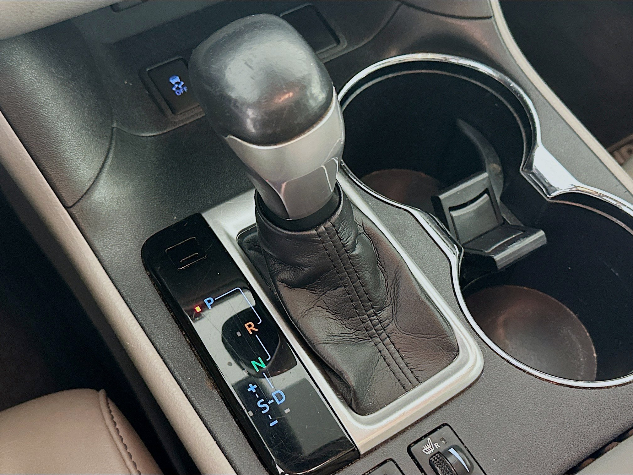 Used 2018 Toyota Highlander XLE FWD image 25