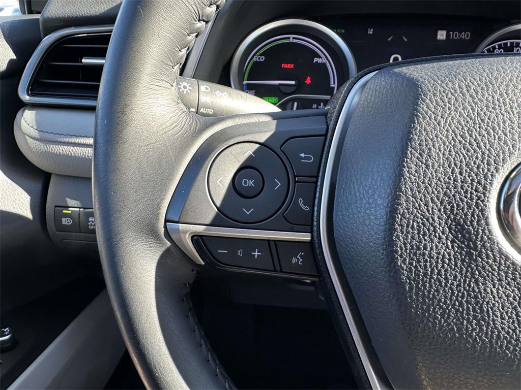 Used 2021 Toyota Camry XLE image 9