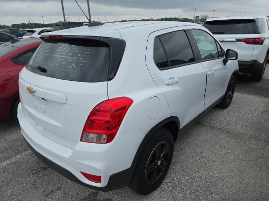 Used 2020 Chevrolet Trax LS FWD image 2