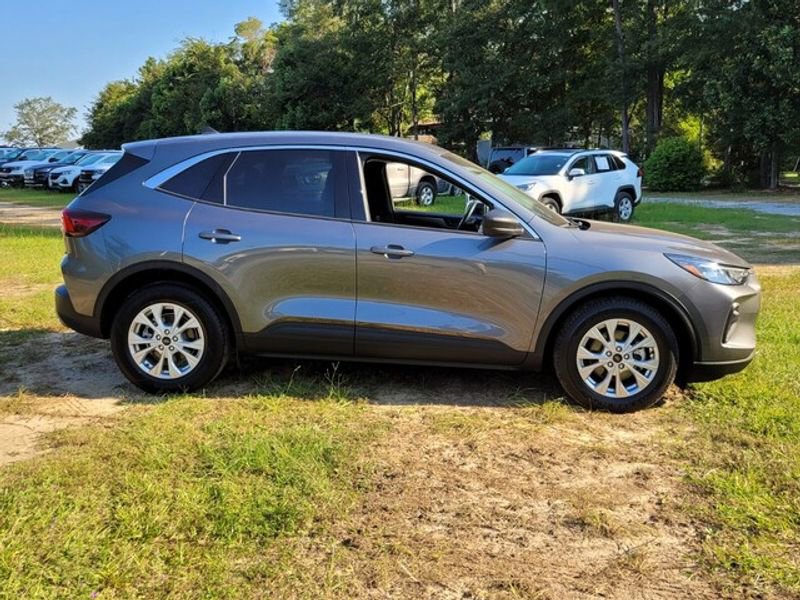 Used 2024 Ford Escape Active image 15