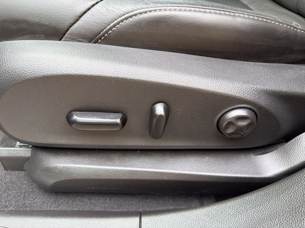 Used 2016 Buick Envision Premium AWD/4WD image 24