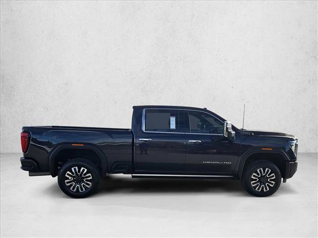 Used 2024 GMC Sierra 3500 Denali Ultimate image 4