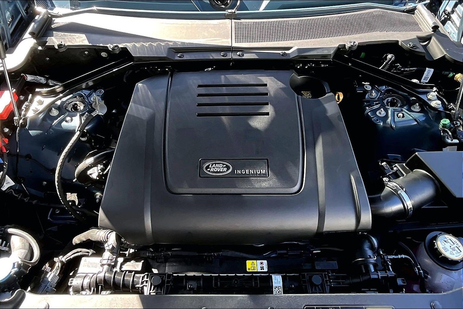 New 2025 Land Rover Defender 110 S image 11