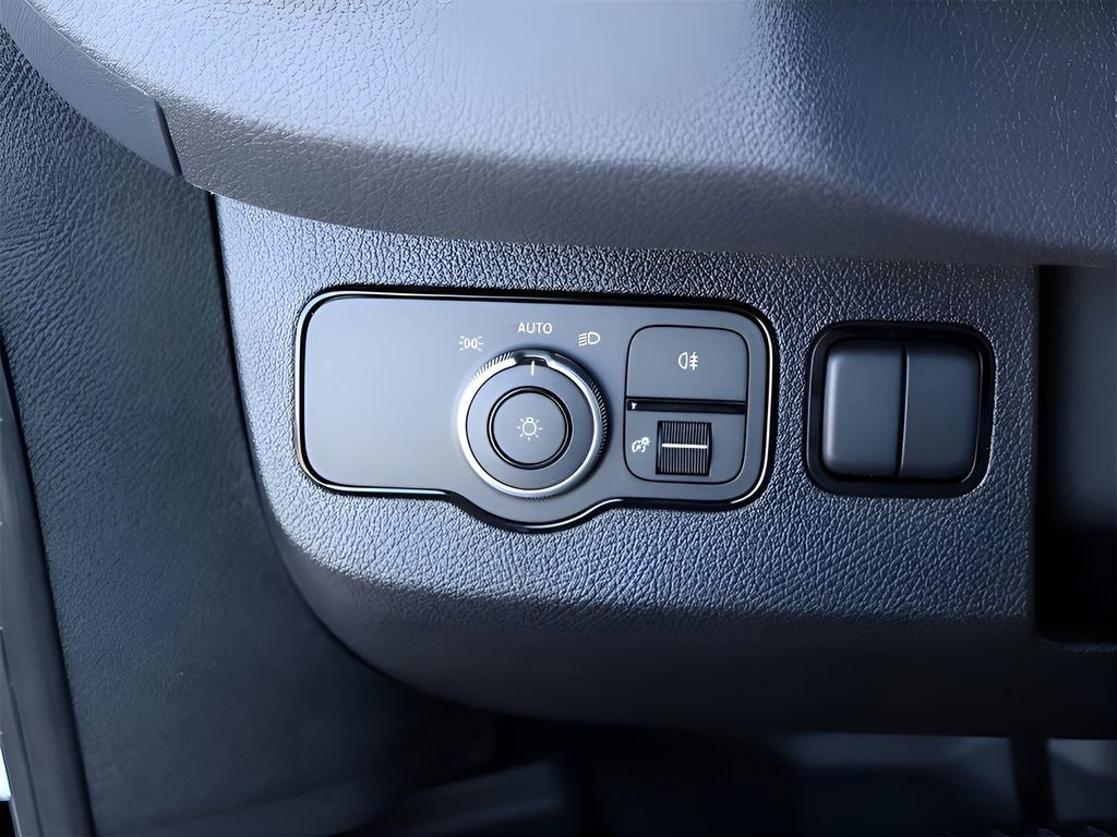 Used 2024 Mercedes-Benz Sprinter 3500 image 36