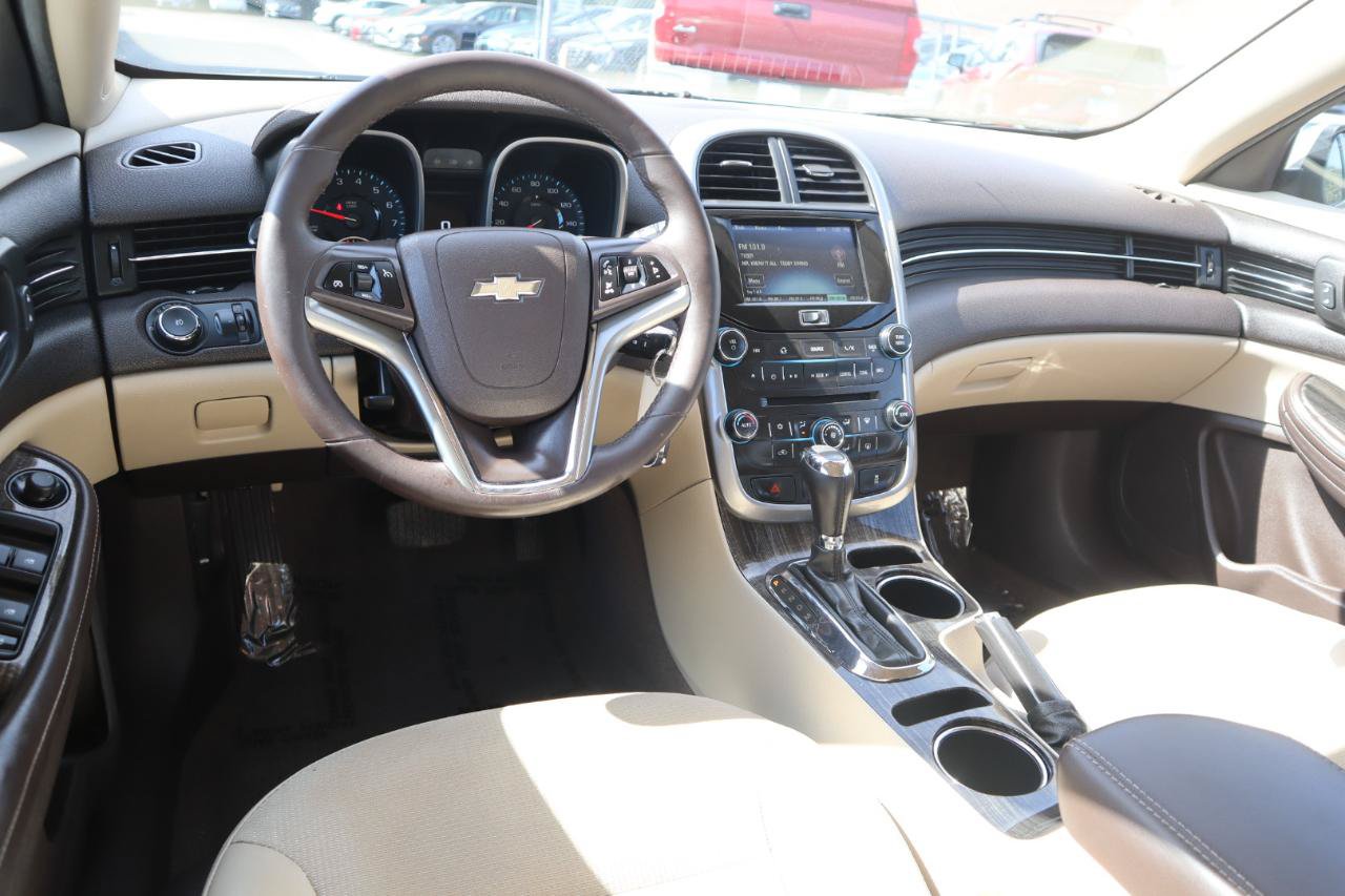 Used 2015 Chevrolet Malibu LT FWD image 16