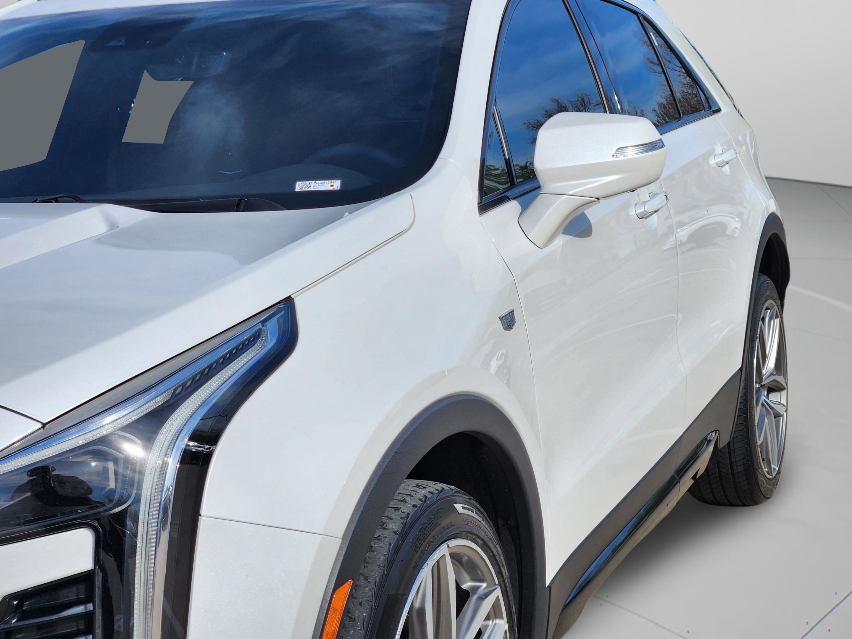 Used 2022 Cadillac XT4 Sport w/ Enhanced Visibility Package image 9