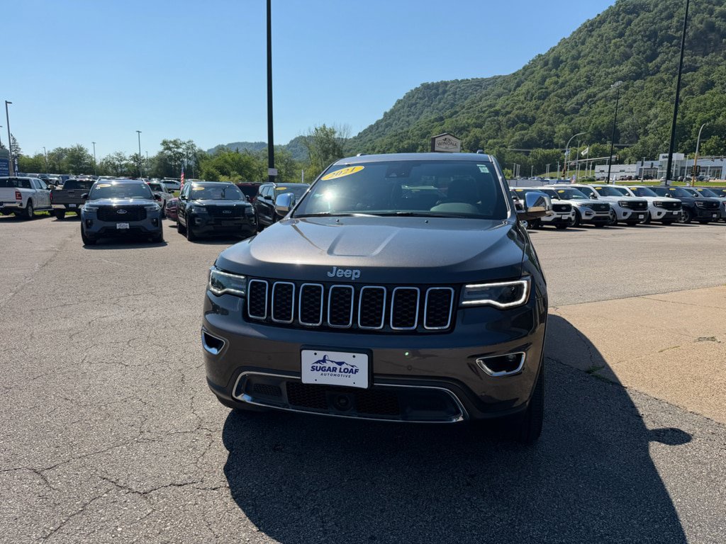 Used 2021 Jeep Grand Cherokee Limited w/ Luxury Group II AWD/4WD image 2