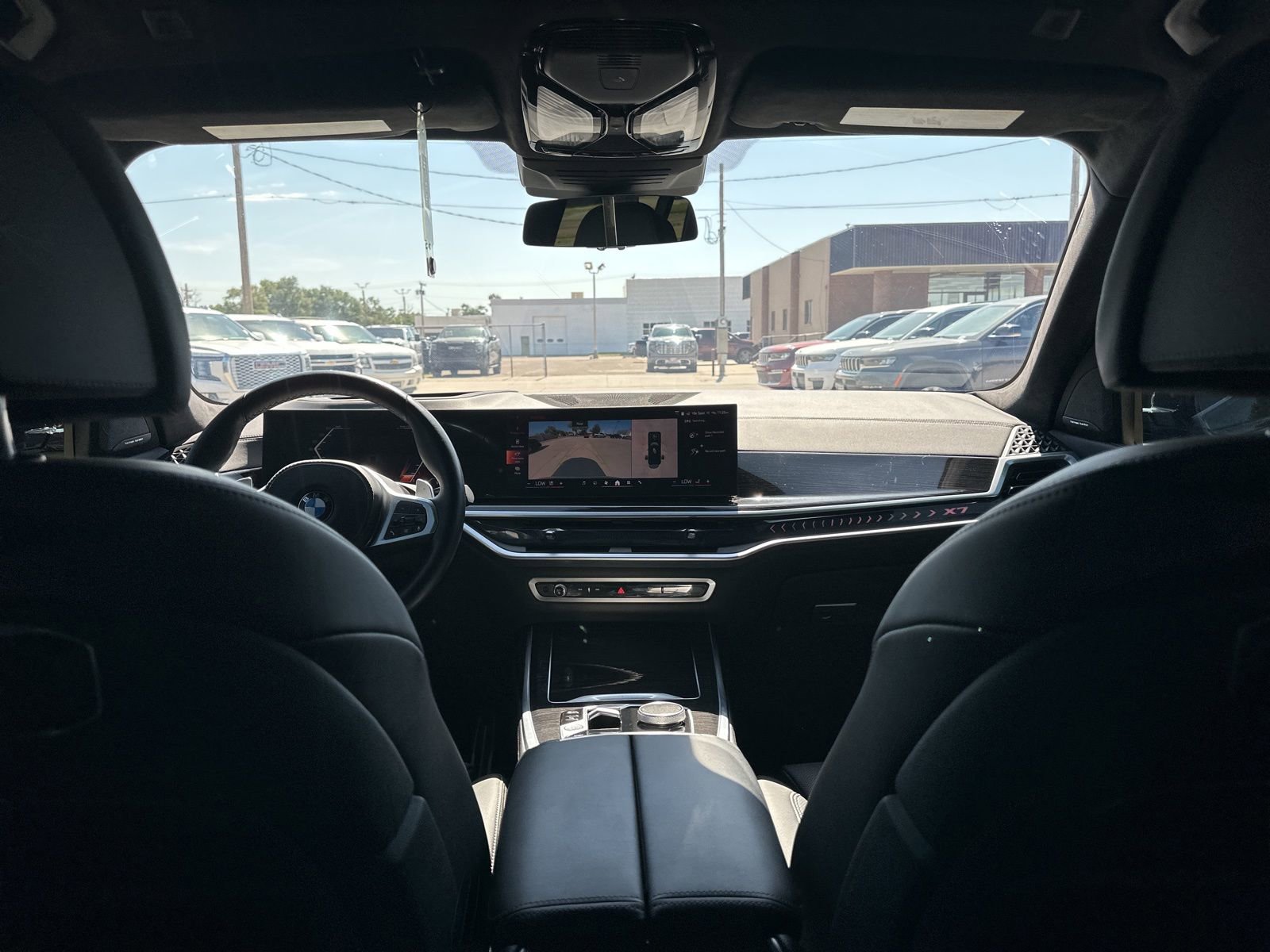 Used 2024 BMW X7 xDrive40i w/ M Sport Package image 28