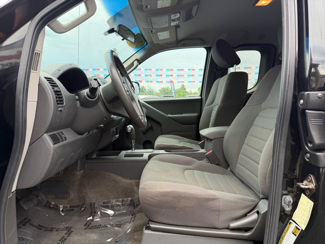Used 2015 Nissan Frontier S RWD image 14