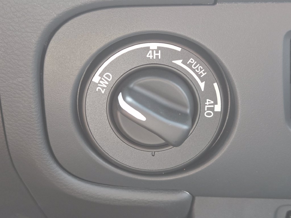New 2026 Nissan Frontier SV w/ All-Weather Content Package AWD/4WD image 15