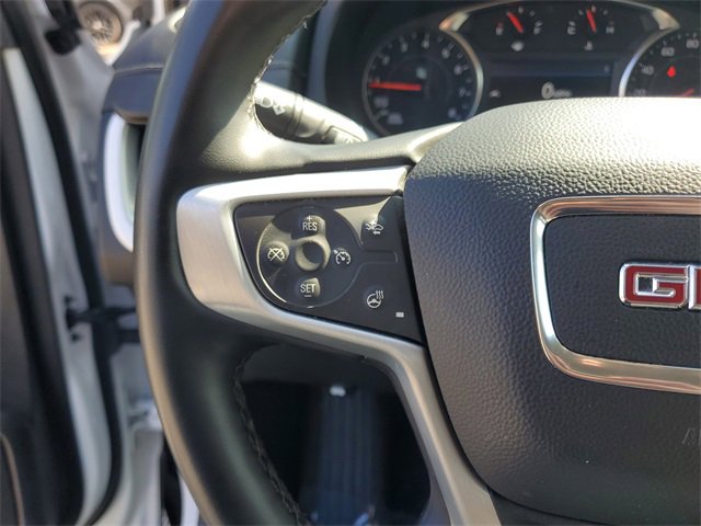 Used 2024 GMC Terrain SLT image 16