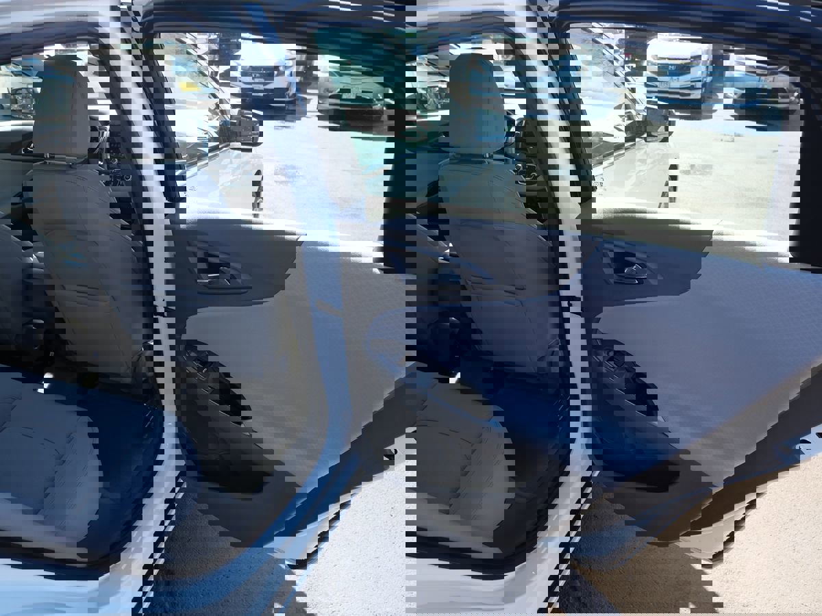 Used 2021 Chevrolet Malibu LS image 30