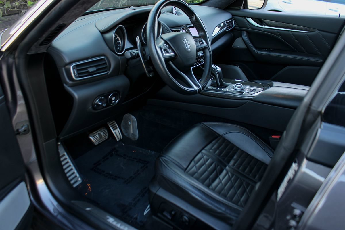 Used 2020 Maserati Levante GTS AWD/4WD image 14