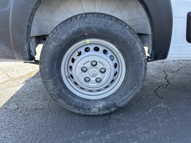 New 2024 RAM ProMaster 2500 w/ Safety Group FWD image 27