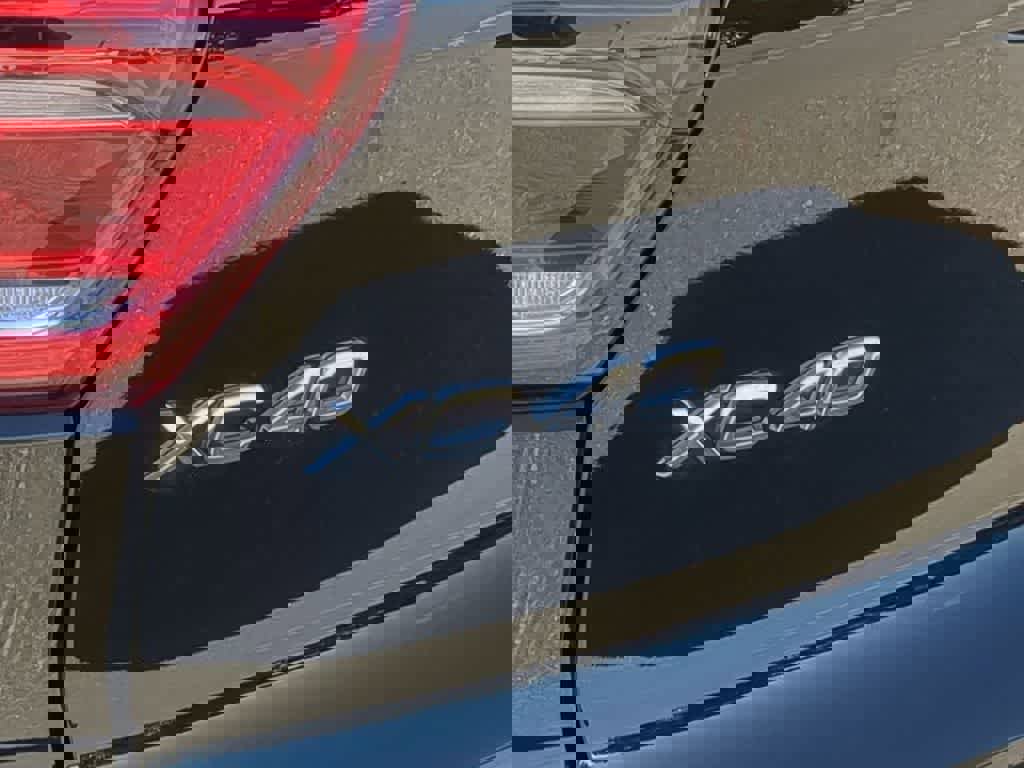 Used 2026 Volvo XC40 B5 Plus w/ Protection Package Premier image 12