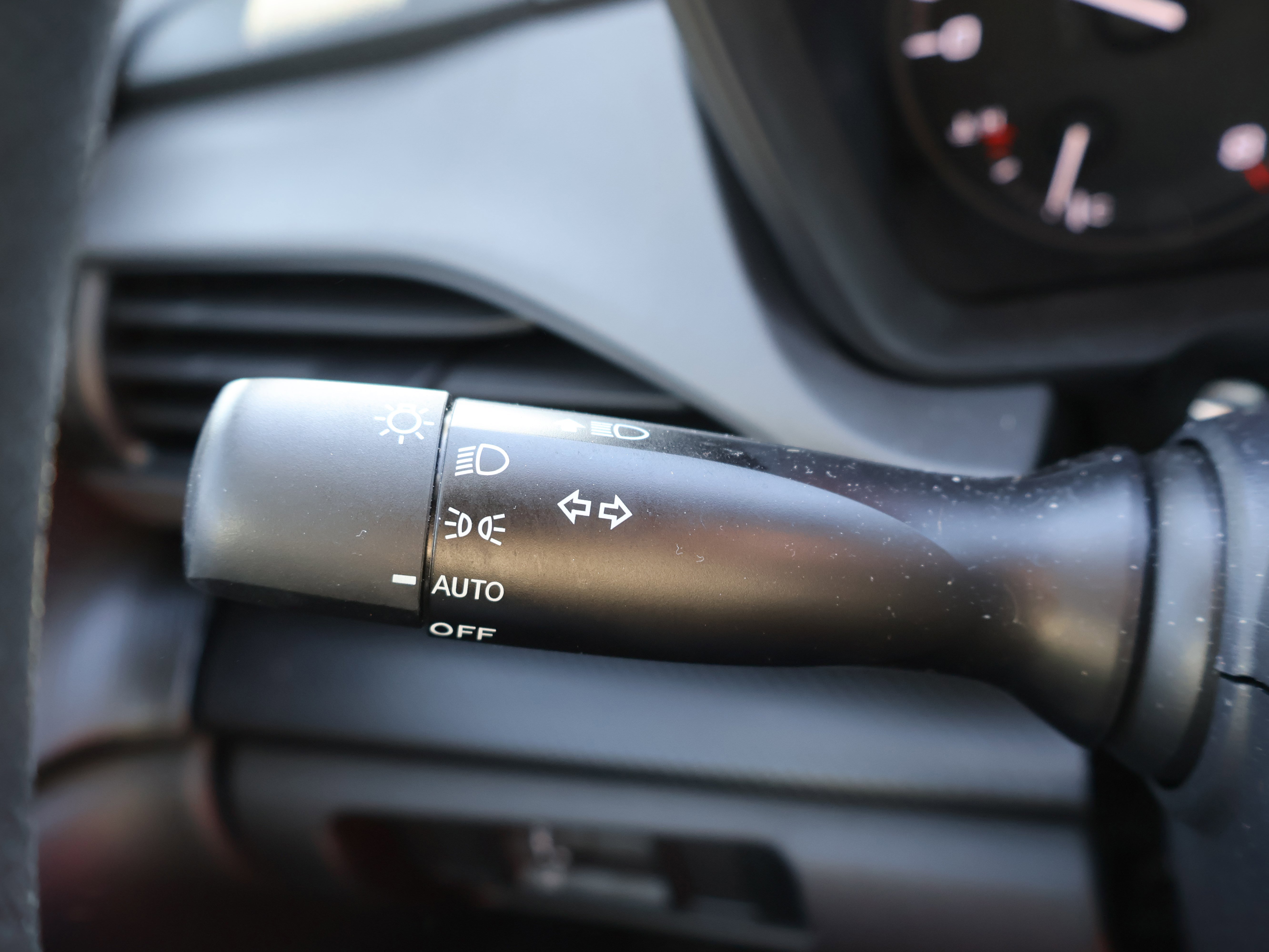 Used 2024 Subaru Crosstrek 2.0i image 31