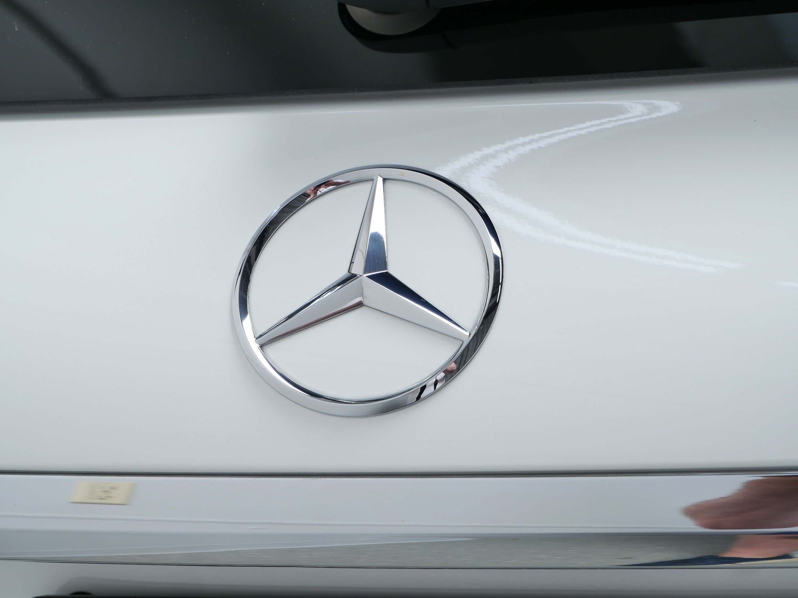 Certified 2025 Mercedes-Benz GLE 450e 4MATIC w/ AMG Line Exterior image 8