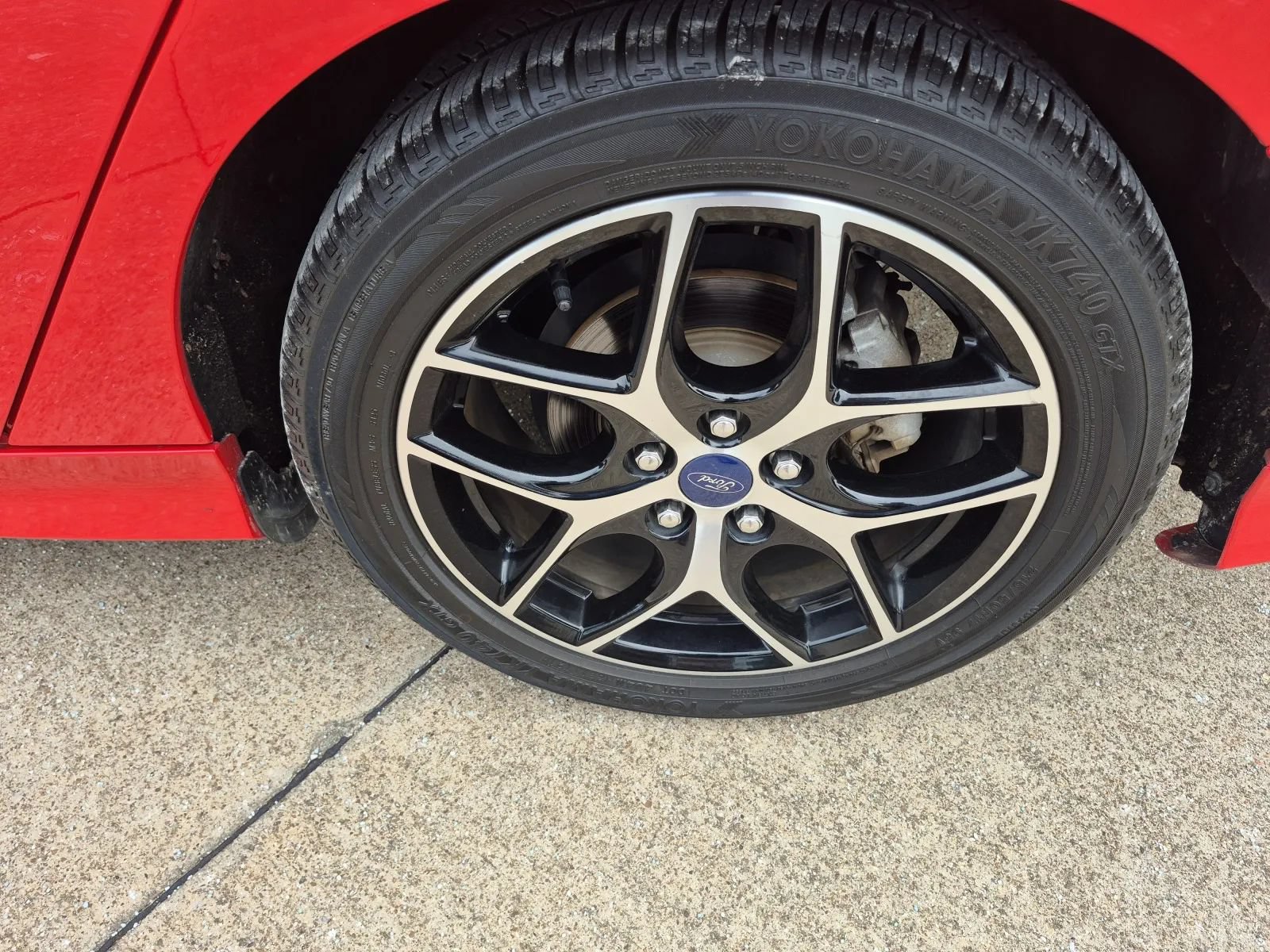 Used 2016 Ford Focus SE w/ SE Sport Package FWD image 9