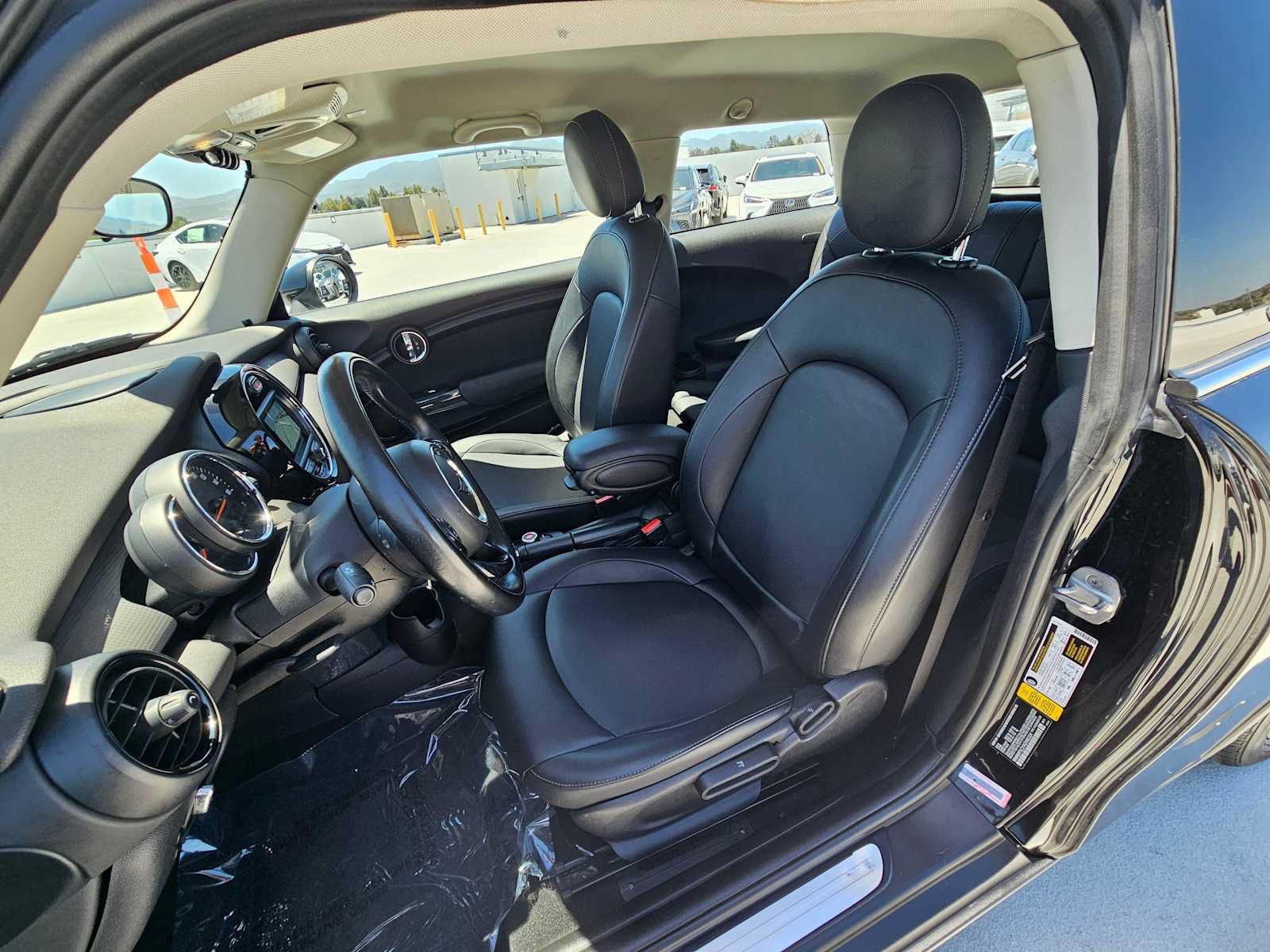 Used 2019 MINI Cooper 2-Door Hardtop FWD image 17