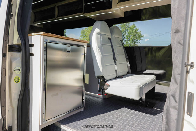 Used 2025 Mercedes-Benz Sprinter 2500 image 74