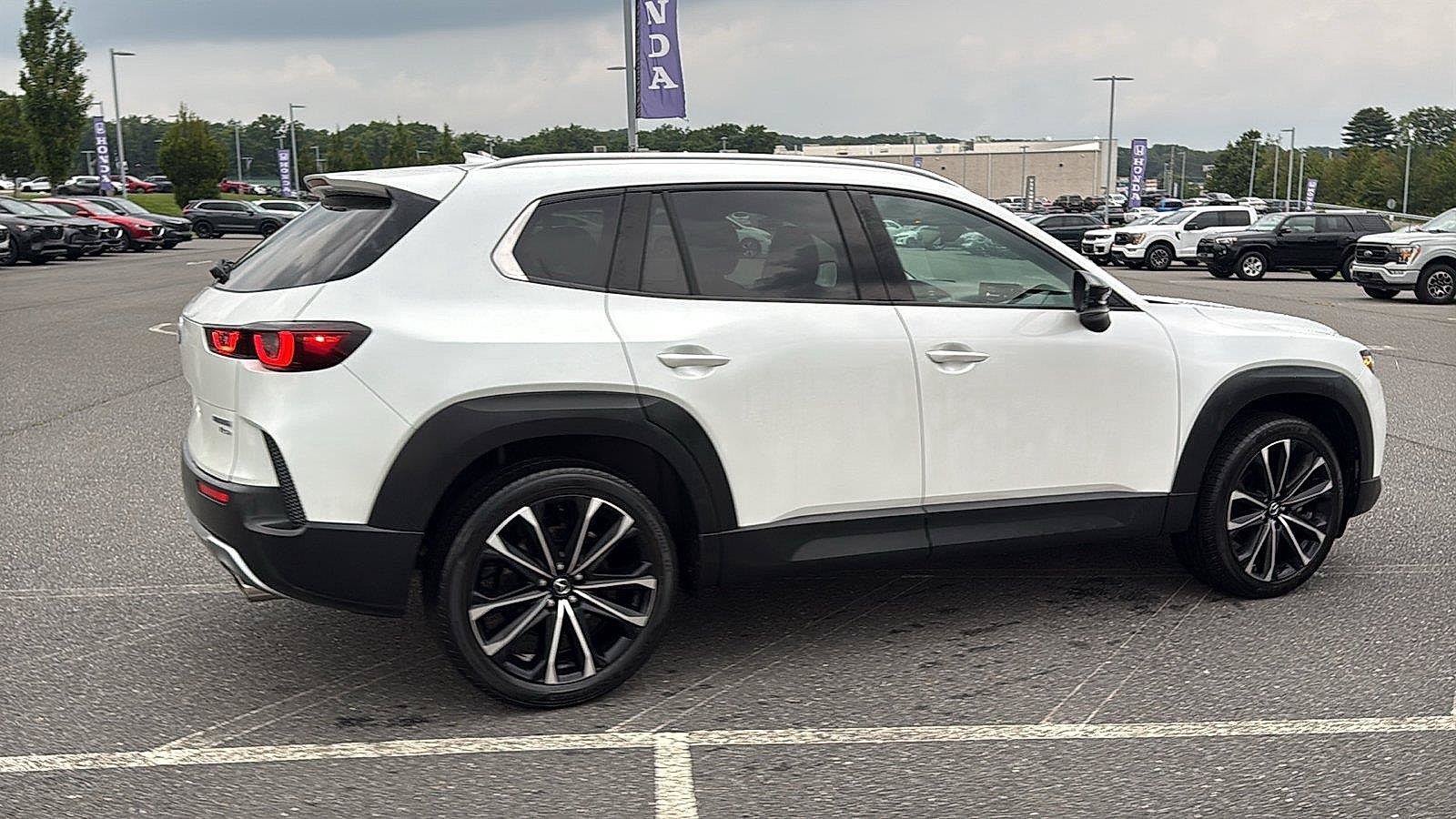Used 2025 MAZDA CX-50 AWD 2.5 Turbo w/ Premium Pkg image 4