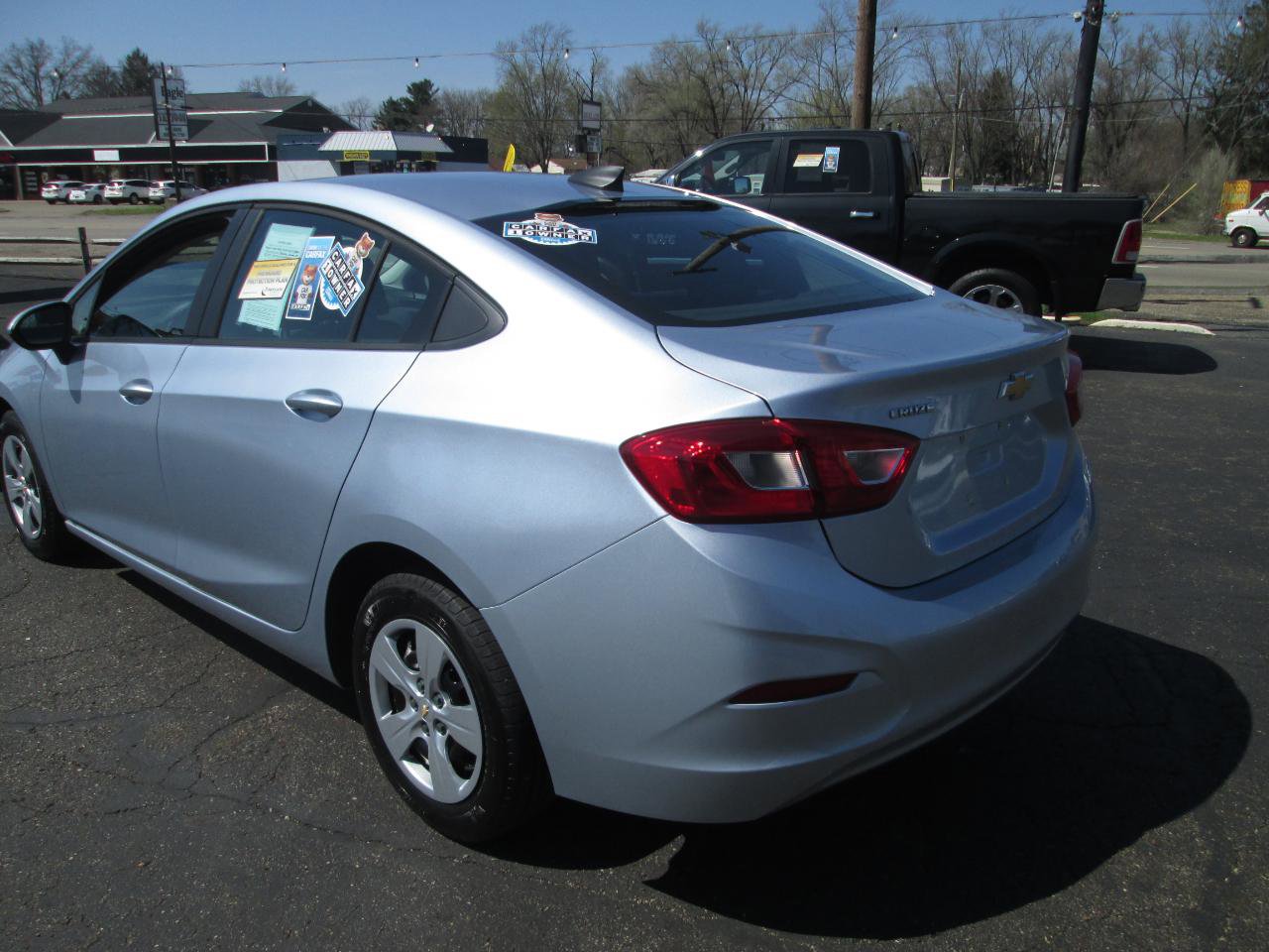 Used 2018 Chevrolet Cruze LS image 15
