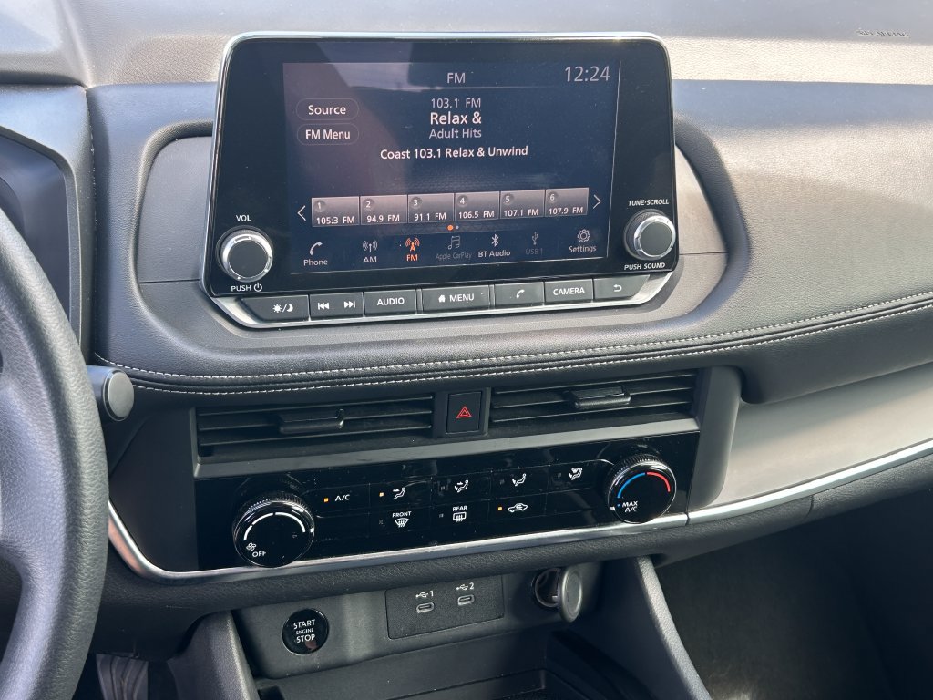Used 2024 Nissan Rogue S FWD image 12