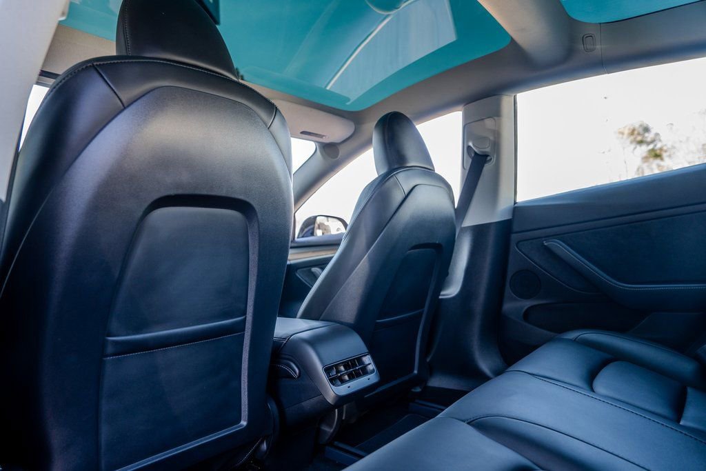 Used 2023 Tesla Model 3 Performance image 19