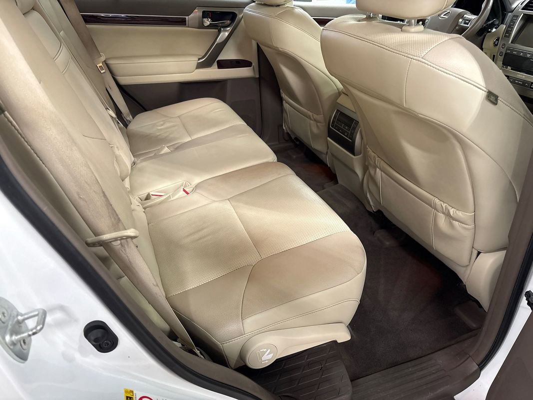 Used 2018 Lexus GX 460 image 39