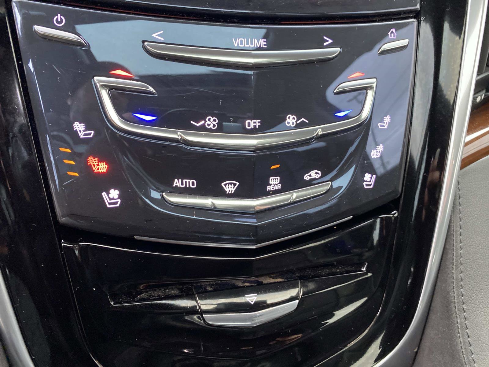 Used 2020 Cadillac Escalade ESV Luxury image 17