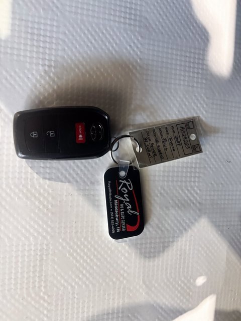 Used 2024 Toyota Prius LE image 30