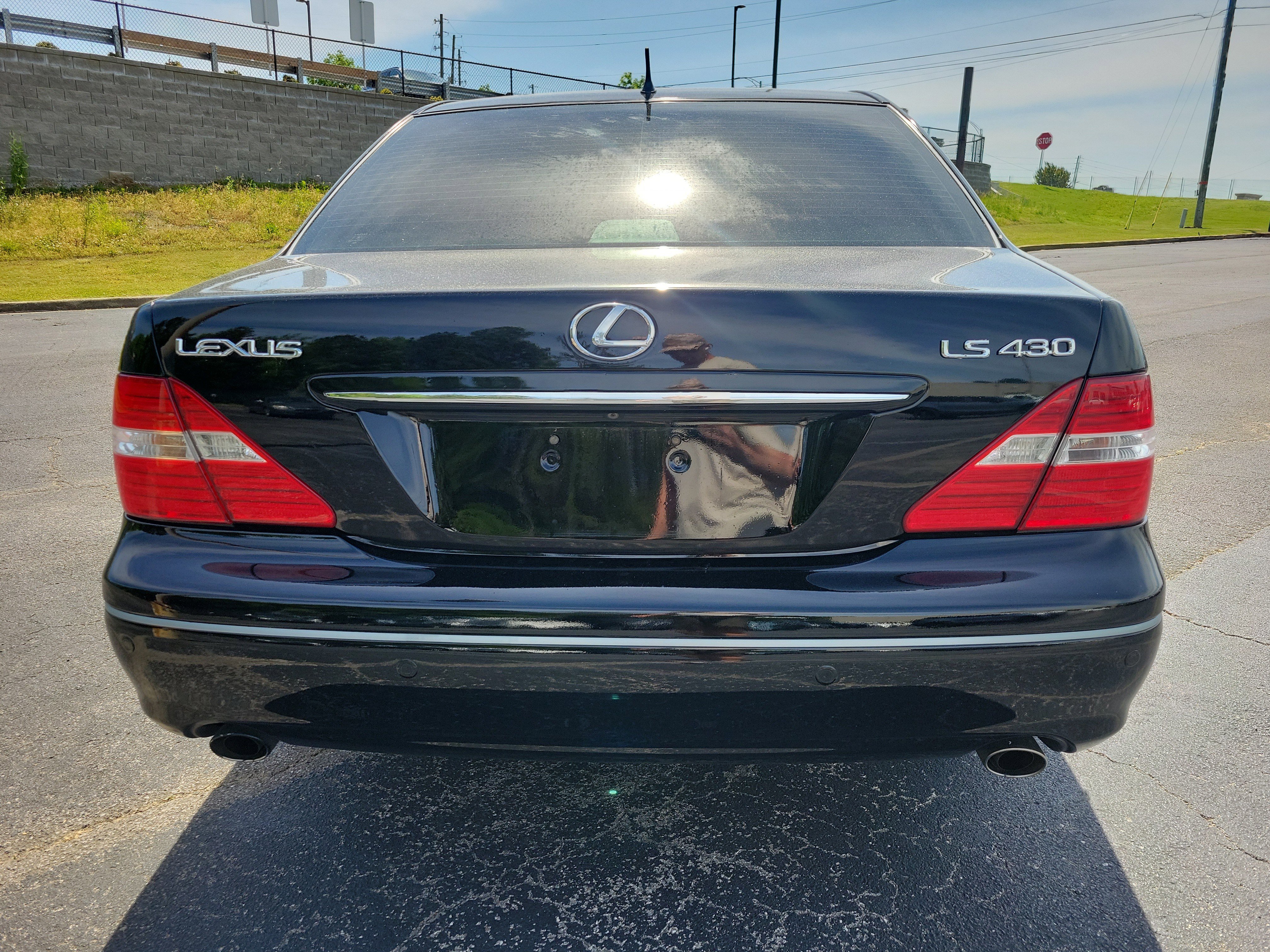 Used 2005 Lexus LS 430 RWD image 22