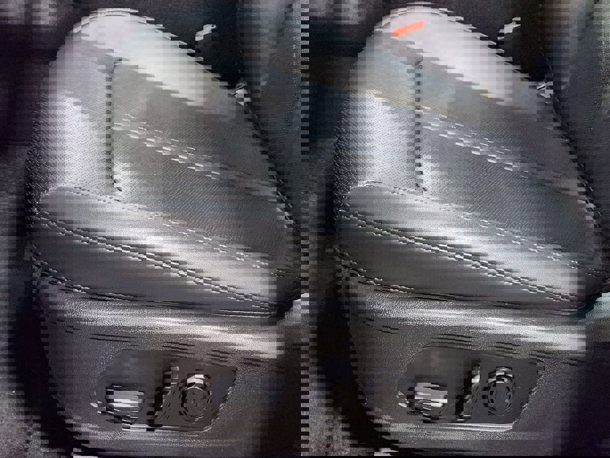 Used 2022 Kia Sorento SX image 45